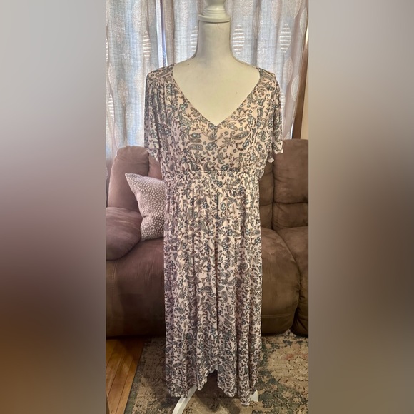 Paisley Maxi Dress - Picture 3 of 16